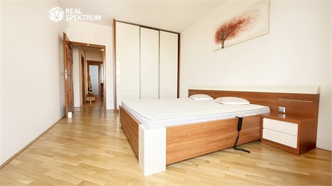 Pronájem bytu 3kk, 88 m² 12