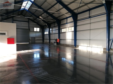Prodej výrobního objektu, 820 m² 0