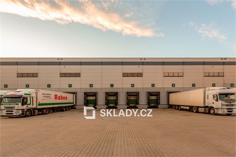 Pronájem skladu / haly, 3 000 m² 2