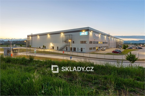 Pronájem skladu / haly, 3 000 m² - 2