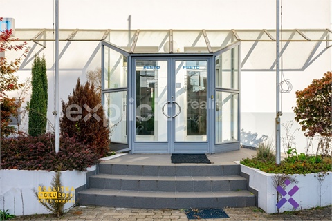 Prodej obchodních prostor, 142 m² 22