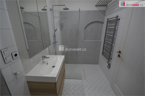 Pronájem bytu 2kk, 64 m² - 16