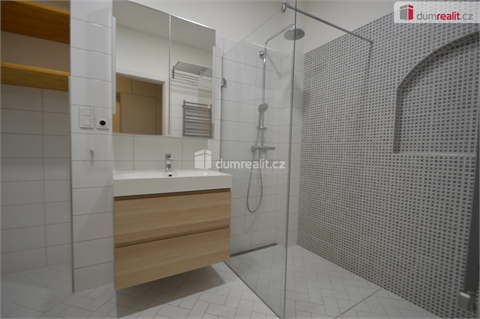 Pronájem bytu 2kk, 64 m² - 2