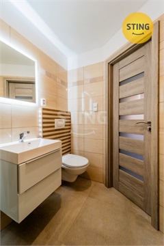 Prodej rodinného domu, 208 m² 20