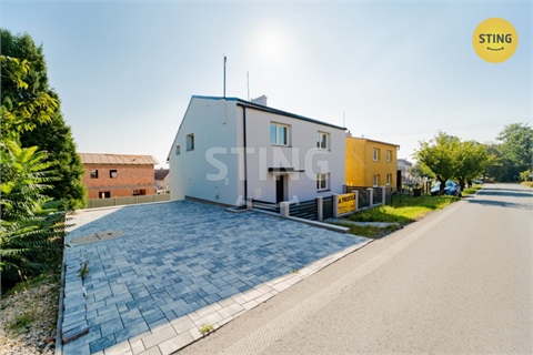 Prodej rodinného domu, 208 m² - 24