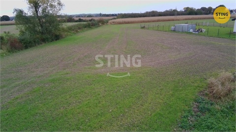 Prodej stavebního pozemku, 1 992 m² 2