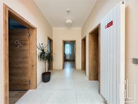 Prodej rodinného domu, 260 m² - 26