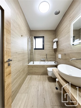 Prodej rodinného domu, 260 m² 22