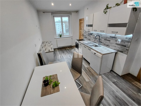 Prodej bytu 2+1, 80 m² - 2