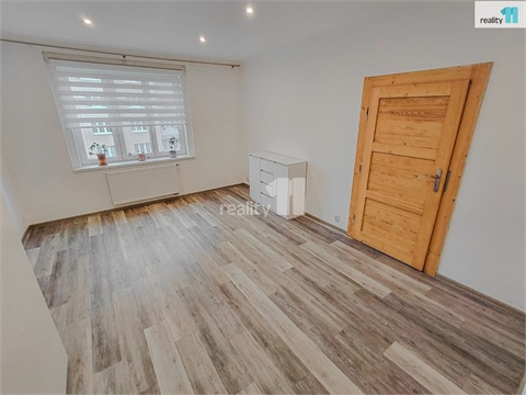 Prodej bytu 2+1, 80 m² - 12