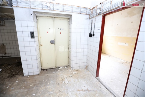 Prodej komerčního objektu, 600 m² - 8