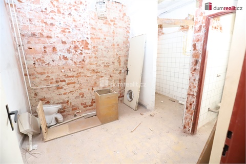 Prodej komerčního objektu, 600 m² 22