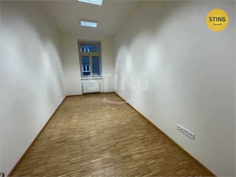 Pronájem kanceláře, 64 m² - 2