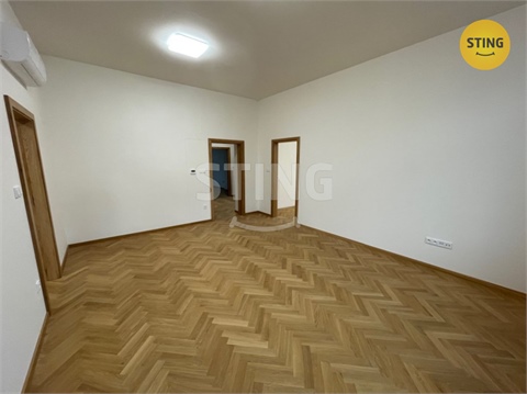 Pronájem bytu 5kk, 137 m² 4