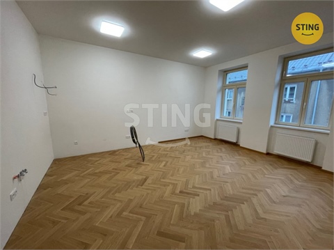 Pronájem bytu 5kk, 137 m² 2