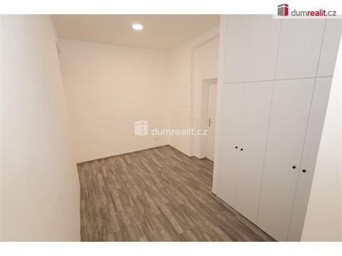 Pronájem bytu 2kk, 60 m² 24