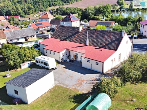 Prodej komerčního objektu, 471 m² 24