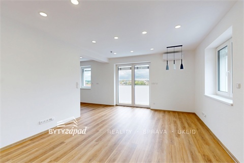 Pronájem bytu 4kk, 168 m² - 2