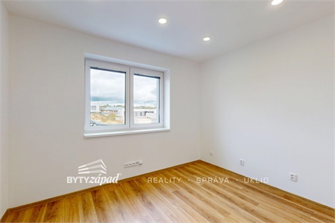 Pronájem bytu 4kk, 168 m² 16