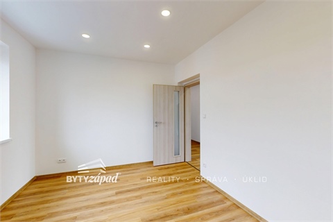 Pronájem bytu 4kk, 168 m² 6