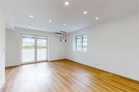 Pronájem bytu 4kk, 168 m² 4