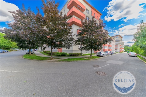 Pronájem parkovacího místa, 13 m² 2