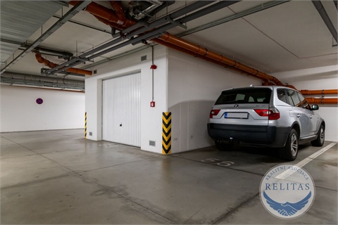 Pronájem parkovacího místa, 13 m² 0