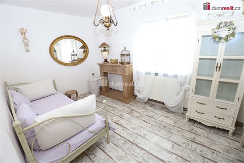 Prodej rodinného domu, 250 m² - 8