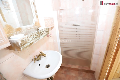 Prodej rodinného domu, 250 m² 16