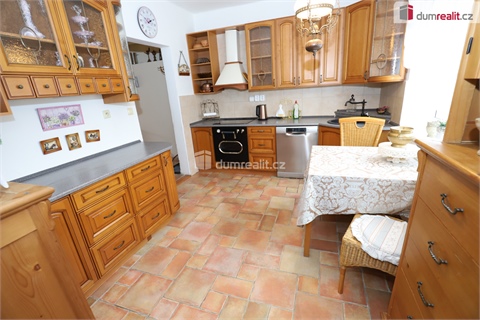 Prodej rodinného domu, 250 m² 6