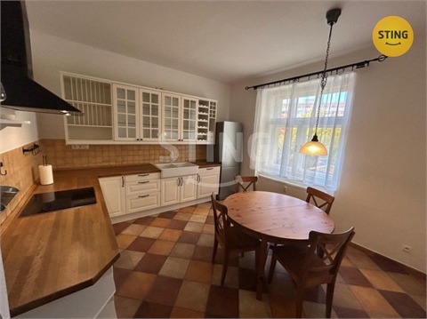 Pronájem bytu 2+1, 90 m² 0