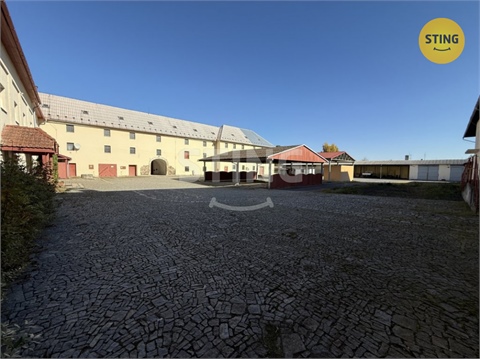 Prodej výrobního objektu, 2 251 m² 8