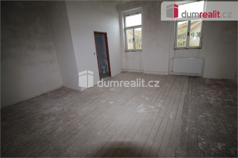 Prodej komerčního objektu, 2 000 m² 12