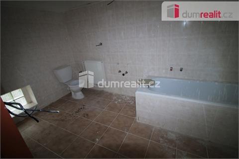 Prodej komerčního objektu, 2 000 m² 16