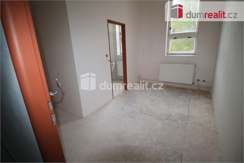 Prodej komerčního objektu, 2 000 m² 14