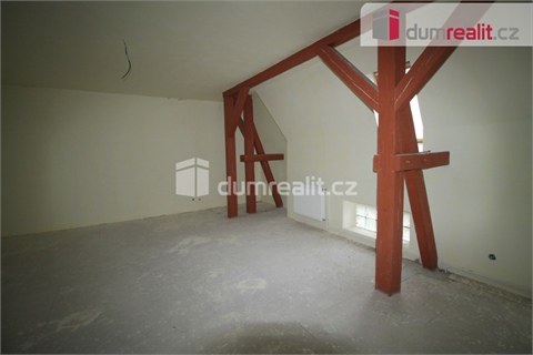 Prodej komerčního objektu, 2 000 m² 4