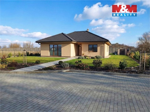 Prodej stavebního pozemku, 992 m² 12