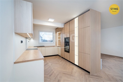 Prodej bytu 3kk, 81 m² 0