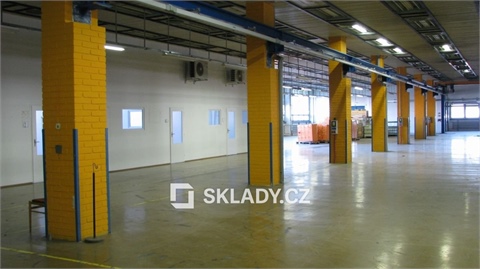 Pronájem skladu / haly, 1 800 m² - 0