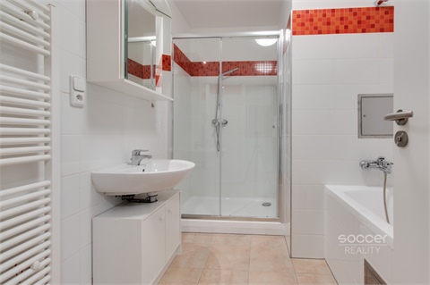 Pronájem bytu 3kk, 81 m² 12