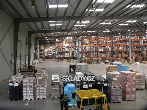 Pronájem skladu / haly, 2 300 m² - 0