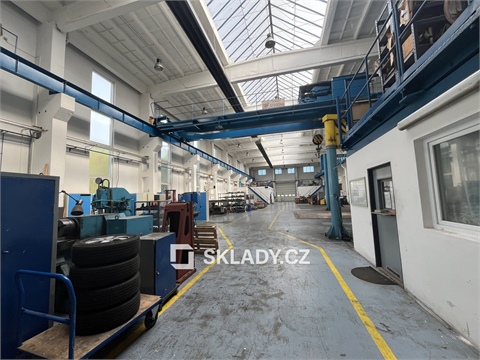Pronájem skladu / haly, 3 947 m² 2