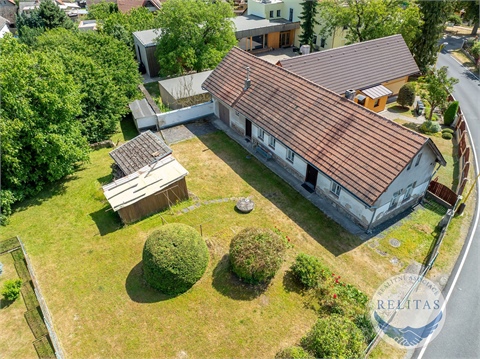 Prodej stavebního pozemku, 2 069 m² 2