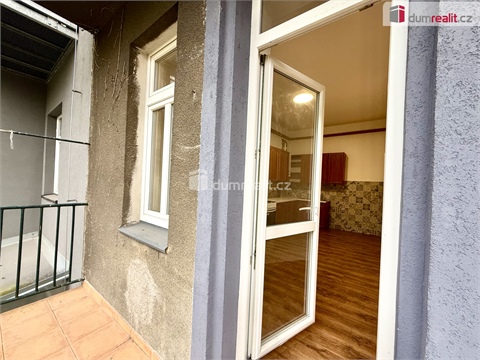 Pronájem bytu 3kk, 79 m² 12