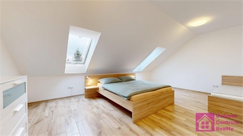 Prodej rodinného domu, 214 m² - 20