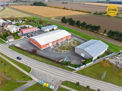 Pronájem kanceláře, 1 982 m² 0