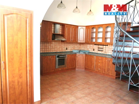 Prodej rodinného domu, 218 m² - 0