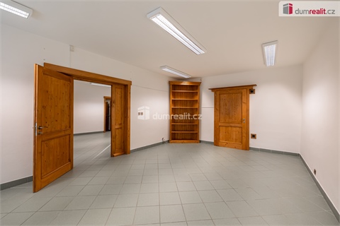 Prodej obchodních prostor, 107 m² 6