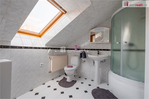 Prodej rodinného domu, 350 m² - 24