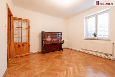 Prodej rodinného domu, 350 m² - 8